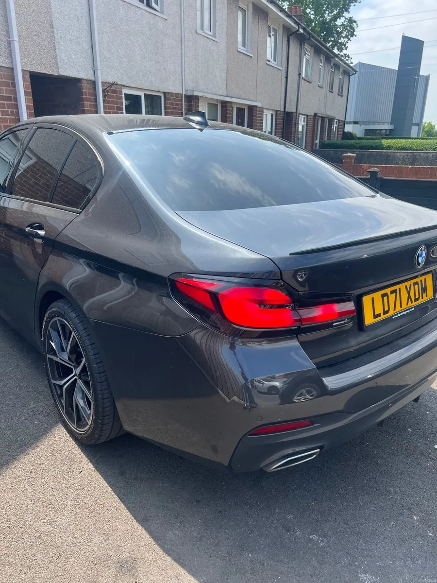 BMW 5-Series 2021 2.0 MHEV - Image 4