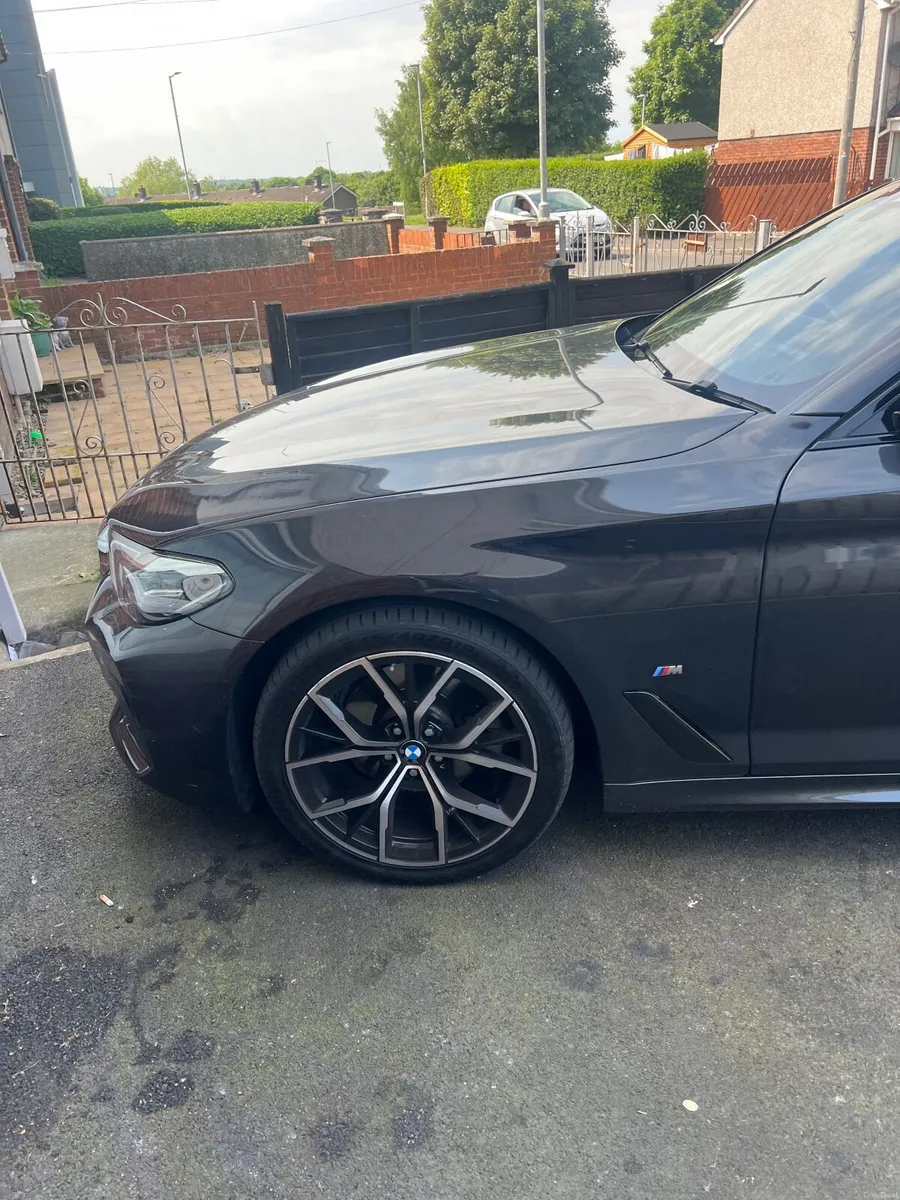 BMW 5-Series 2021 2.0 MHEV - Image 3