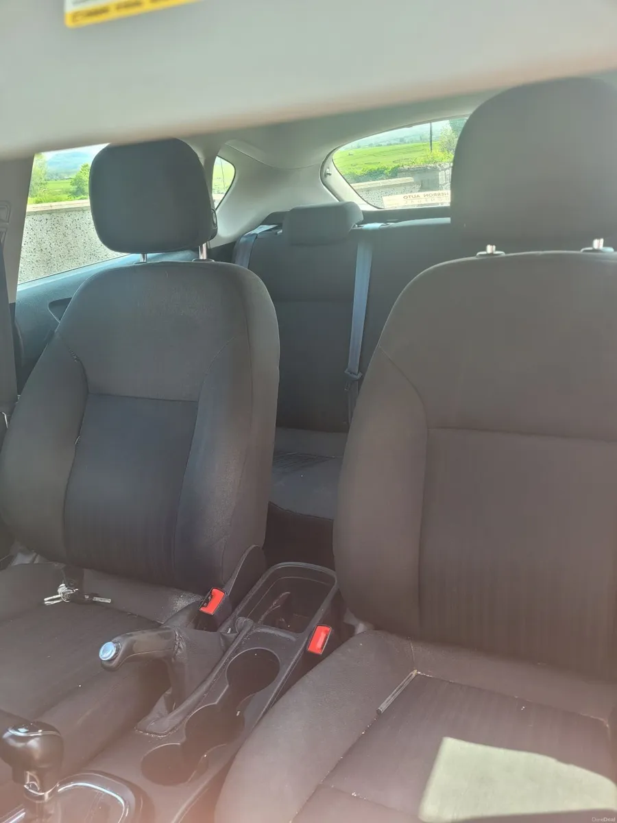 Opel Astra 2015 - Image 4