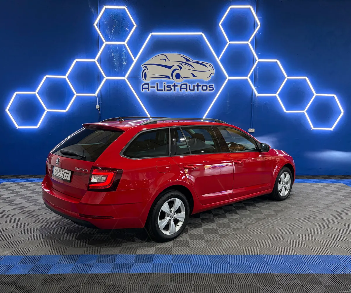 Skoda Octavia 1.6TDI Combi Amb / FINANCE AVAILABLE - Image 3