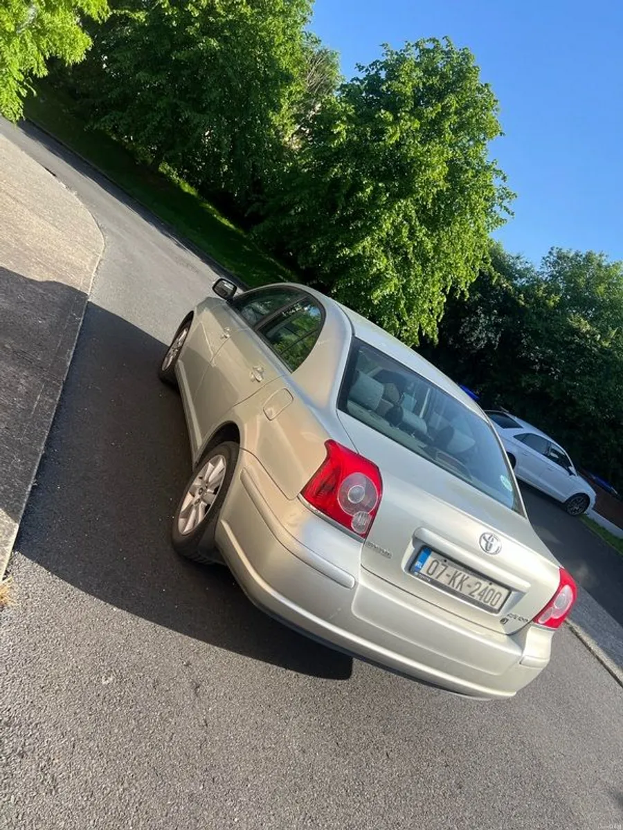 2007 Toyota Avensis Luna - Image 3