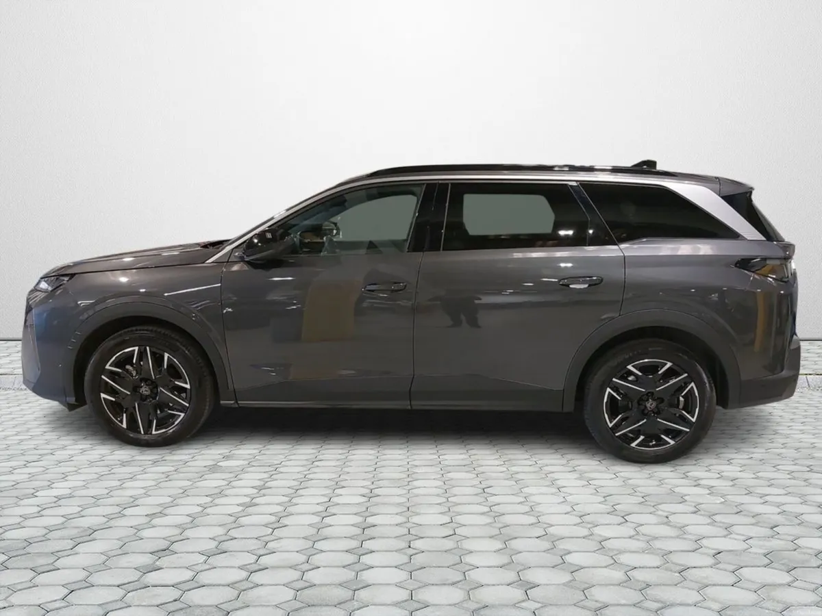 Peugeot 5008 1.2 MHEV 145bhp E-DCS6 Allure - Image 3