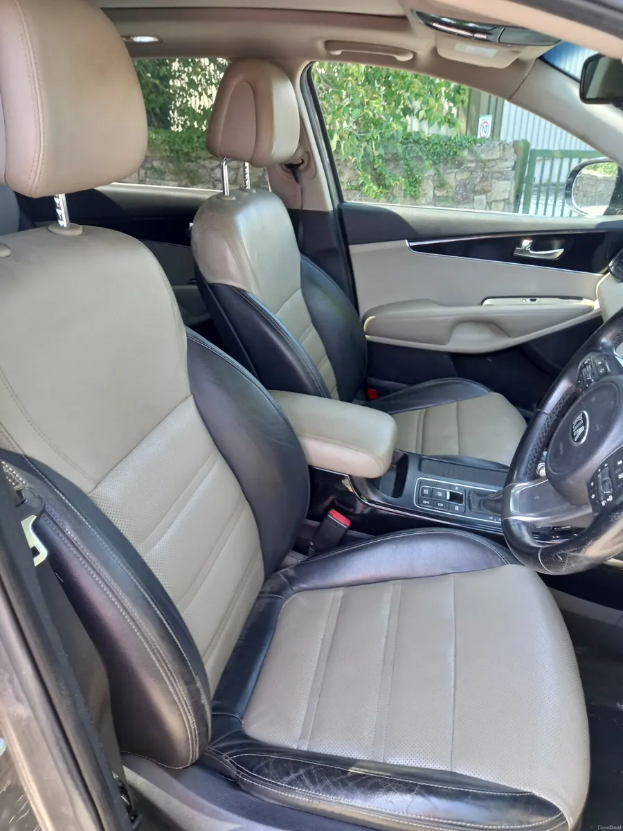 2016 Kia Sorento 2.2 Diesel Automatic - Image 4