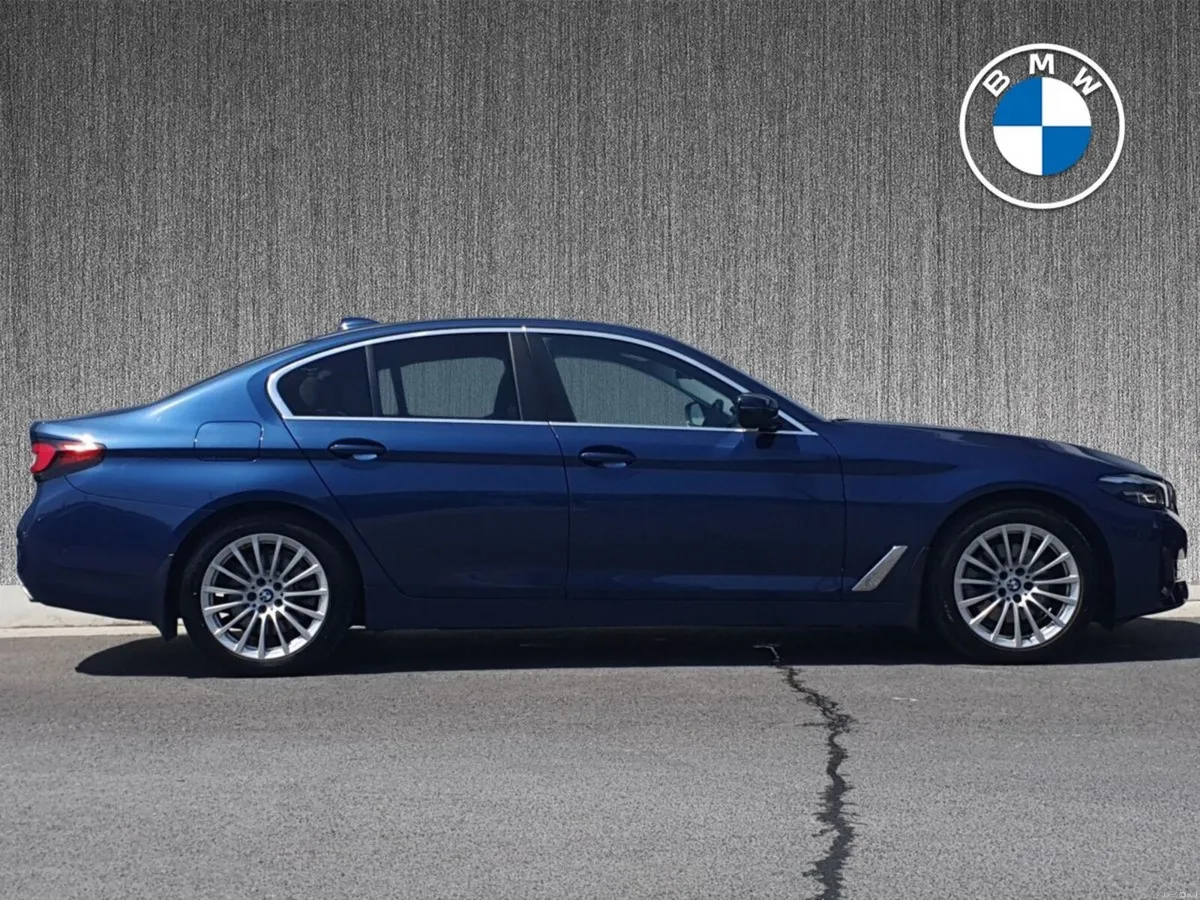 BMW 5-Series 520d SE - Image 3