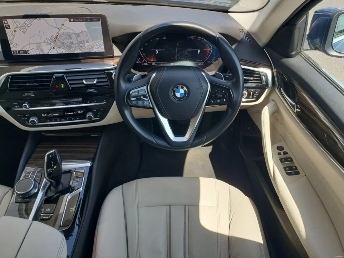BMW 5-Series 520d SE - Image 5