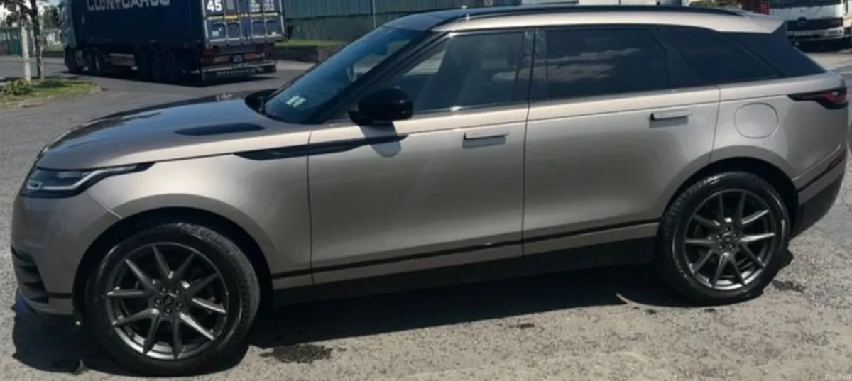 2022 Range Rover Velar P400e Auto - Image 6