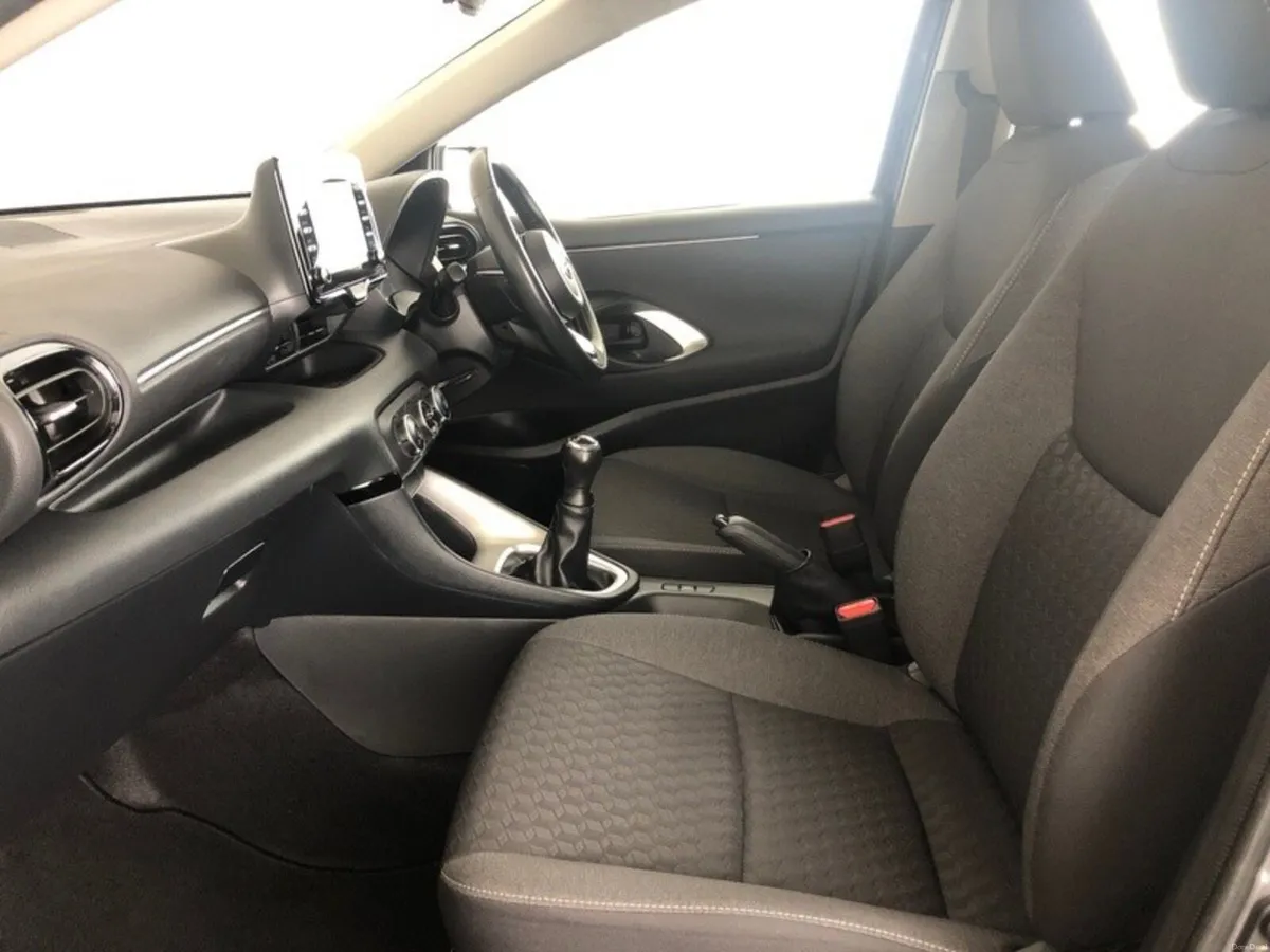 Toyota Yaris Luna - Image 6