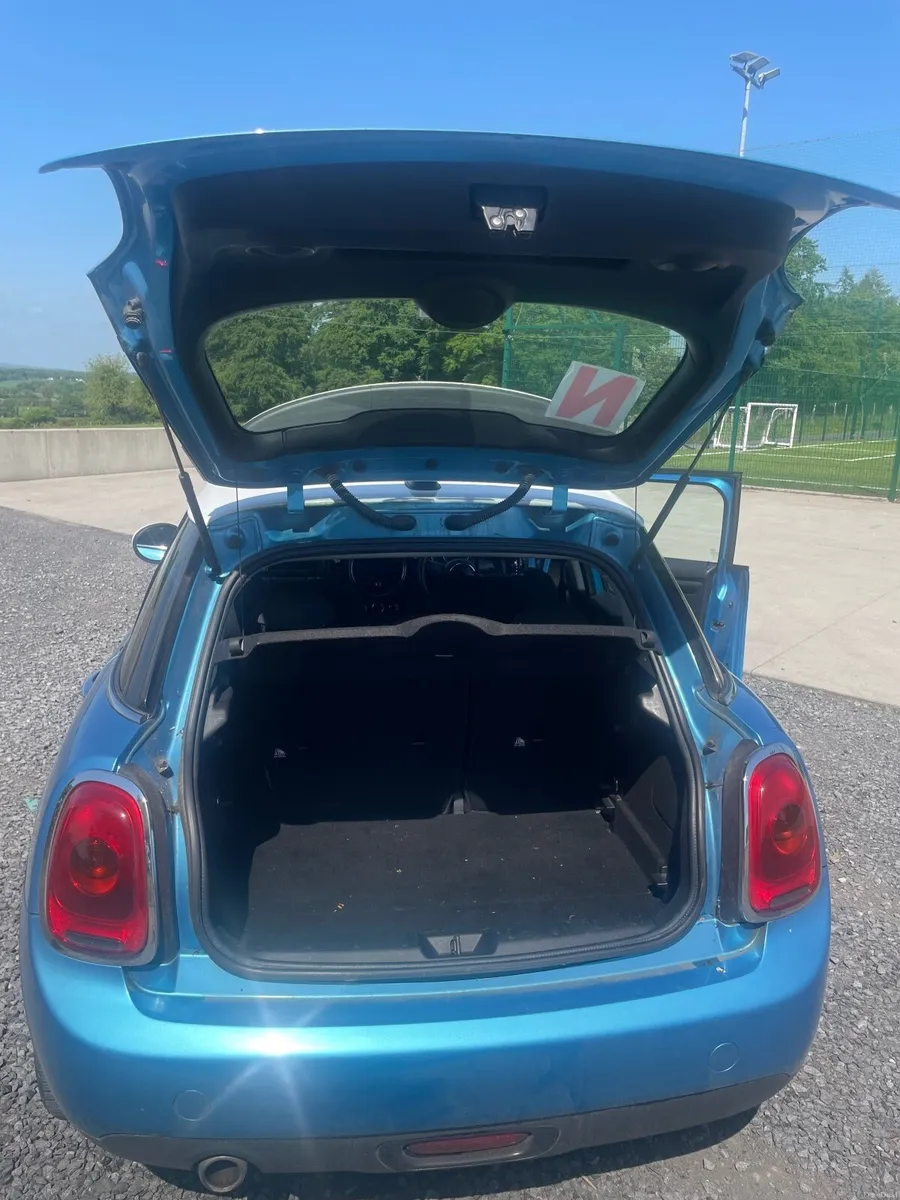 Mini Cooper 2014 - Image 2
