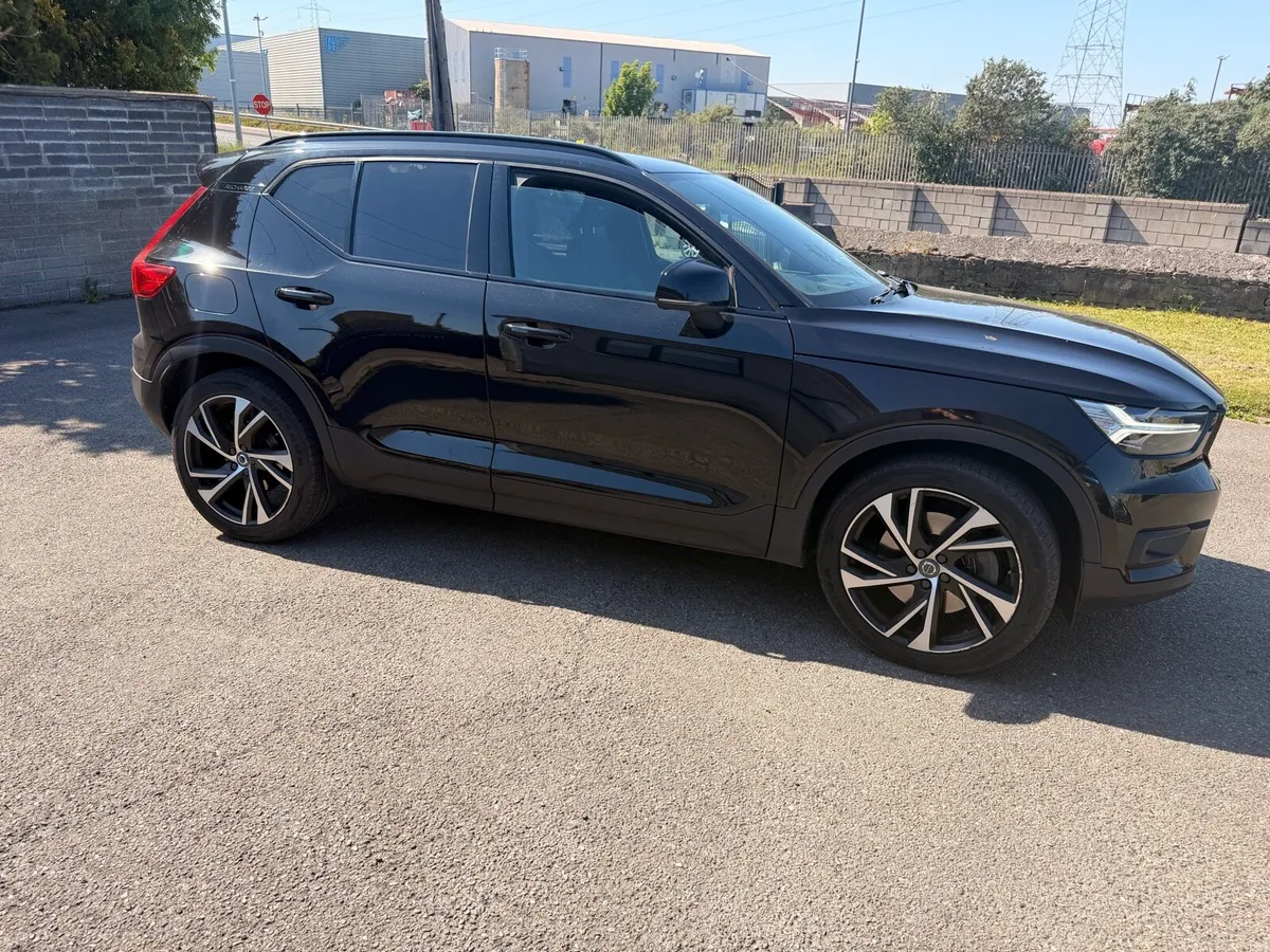Volvo XC40 T5 Recharge - Image 2