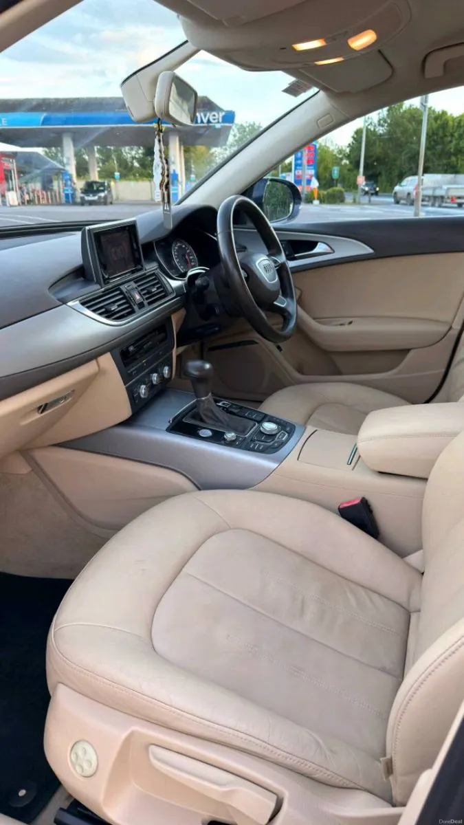 Car - Image 6