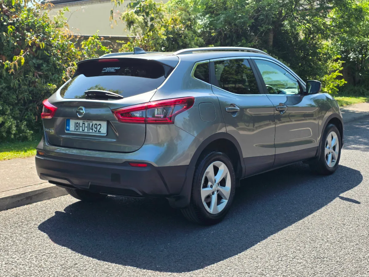 Nissan Qashqai 1.2 SV SS 18 4DR - Image 3