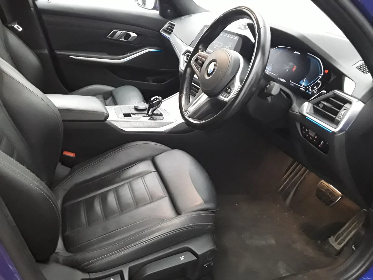 BMW 330e M SPORT AUTO TECH PACK - Image 2