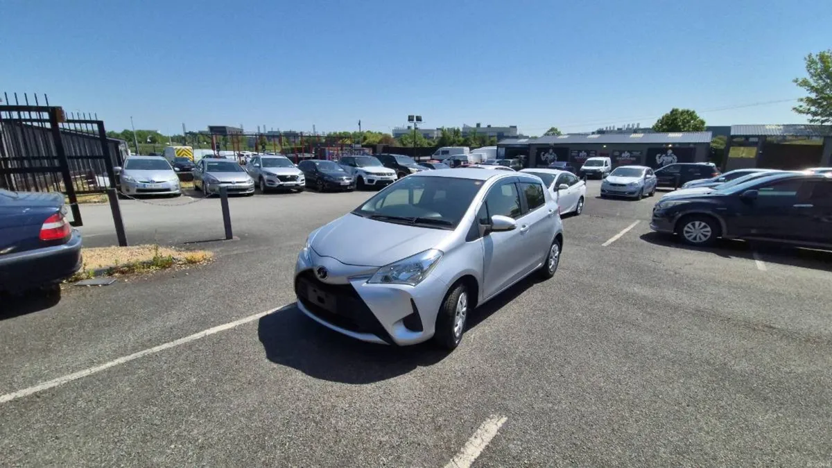 Toyota Vitz 2018 - Image 2