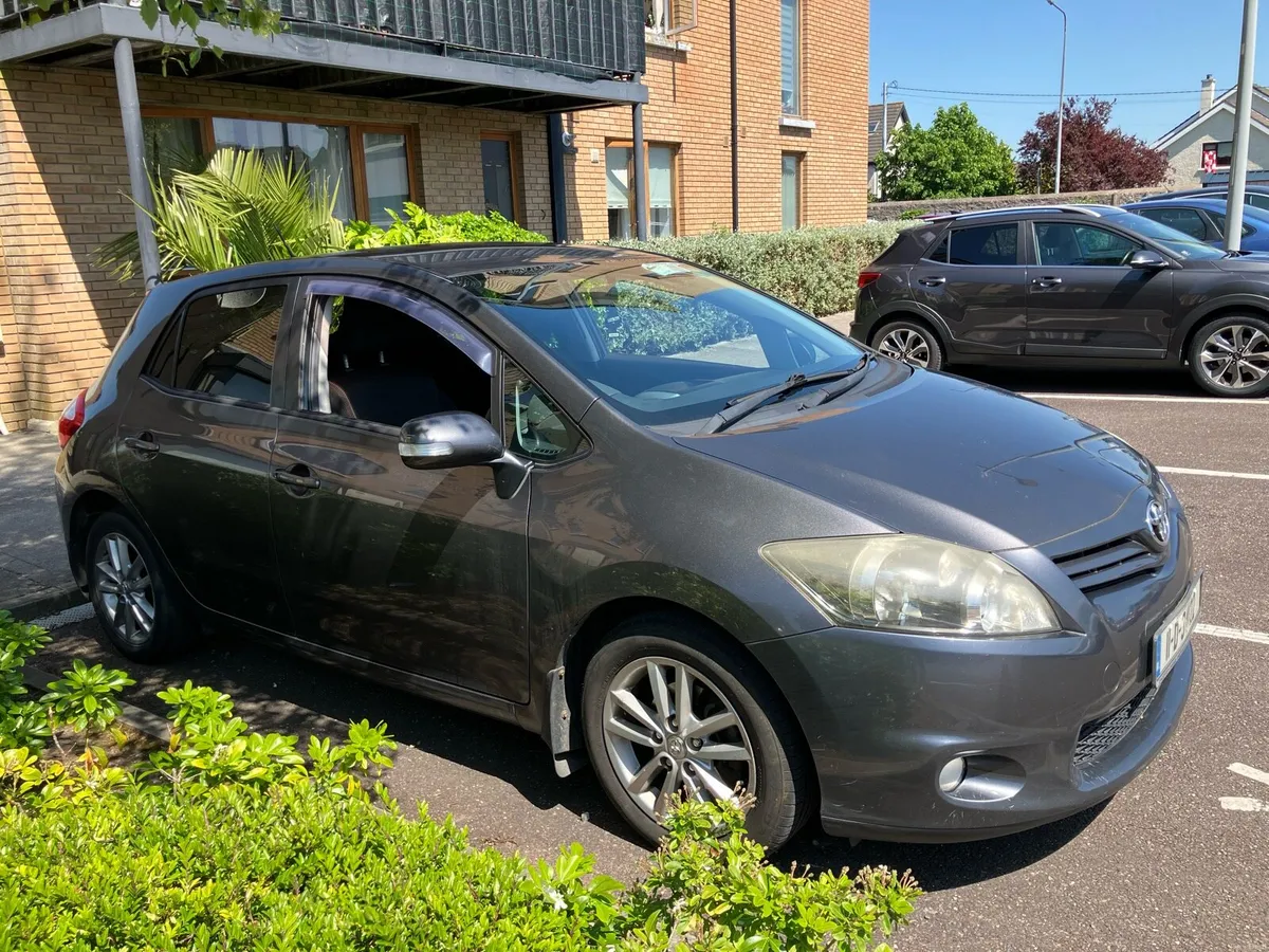 2011 Toyota Auris Sport - Image 3