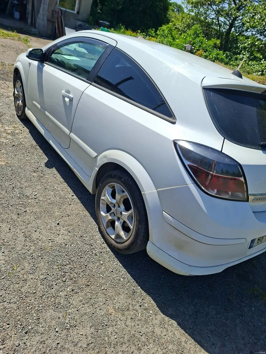 Opel Astra 2008 - Image 4