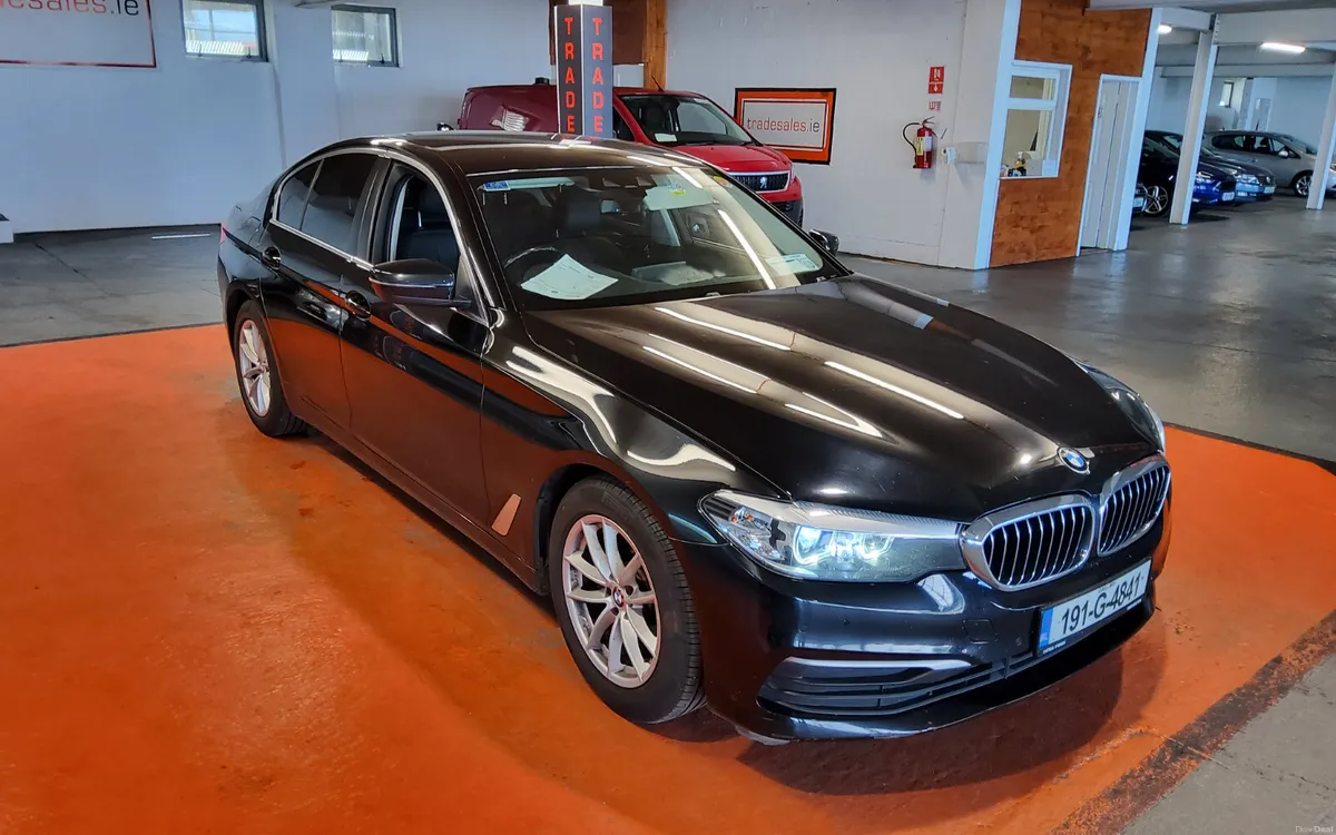BMW 5-Series 2019 - Image 1