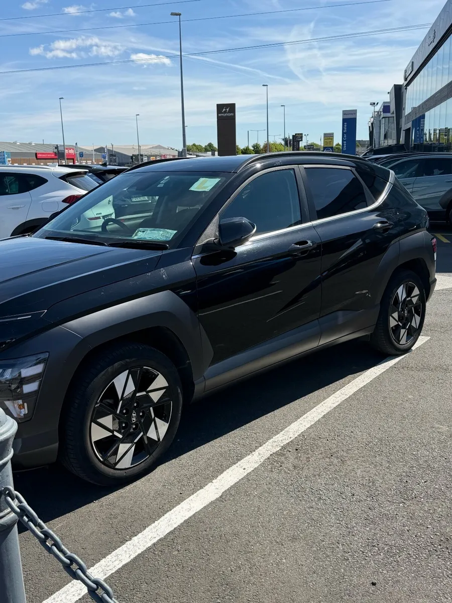 Hyundai KONA 2023 Hybrid Automatic Low Mileage - Image 4
