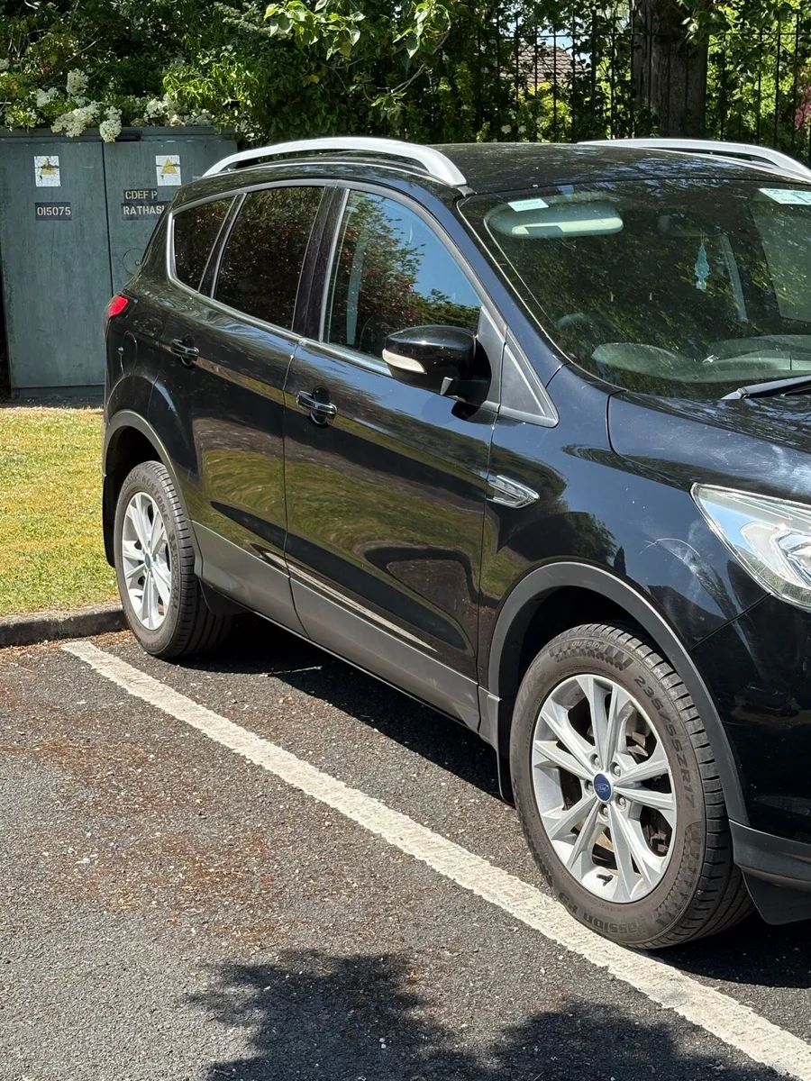 Car SUV - Image 2