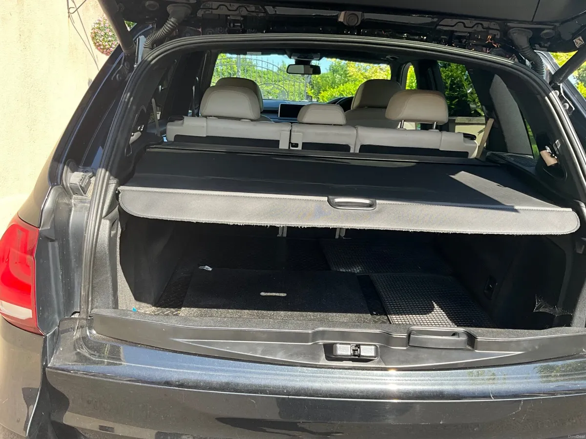 BMW X5 2015 - Image 2
