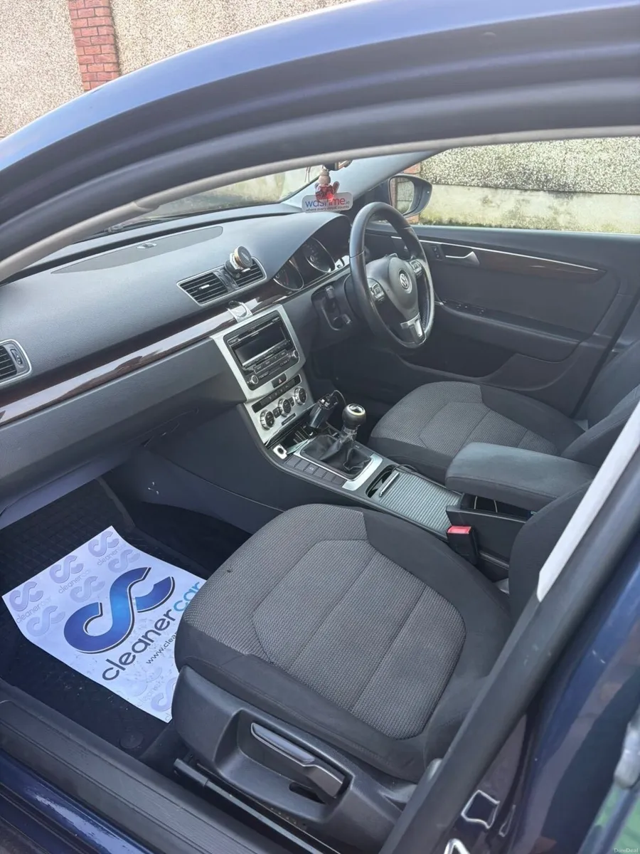 Volkswagen Passat 2012 - Image 3