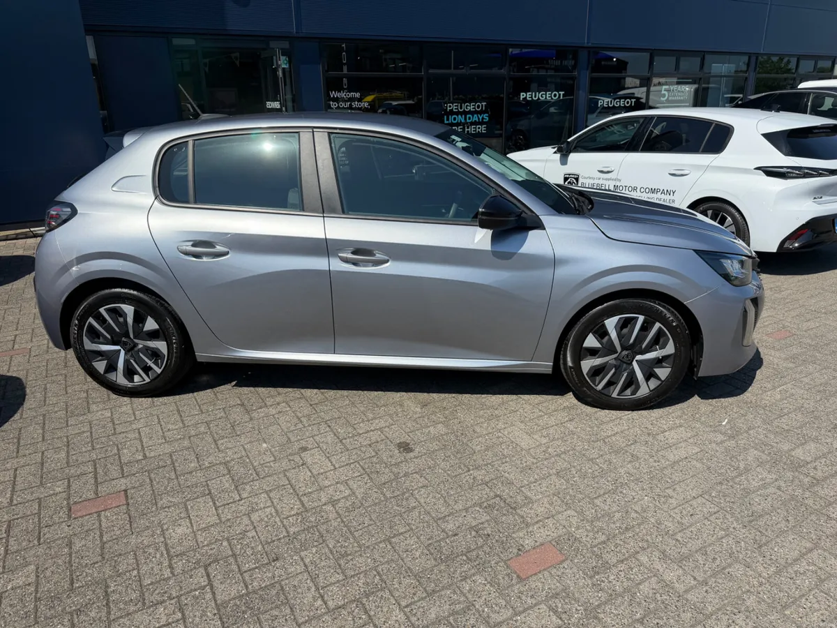 2025 Peugeot 208 Active 1.2 - Image 3