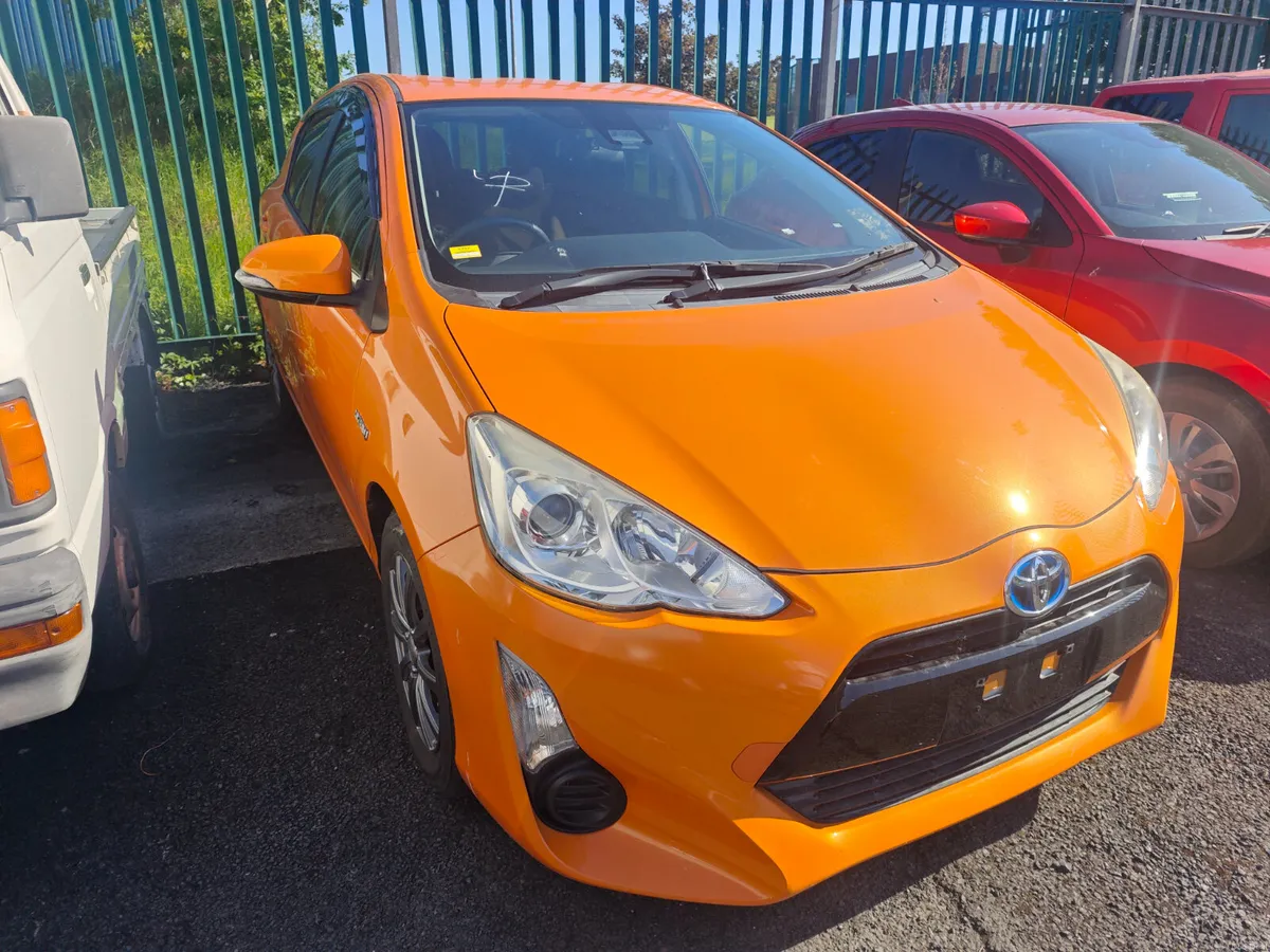 Toyota Aqua Automatic Petrol Hybrid - Image 3