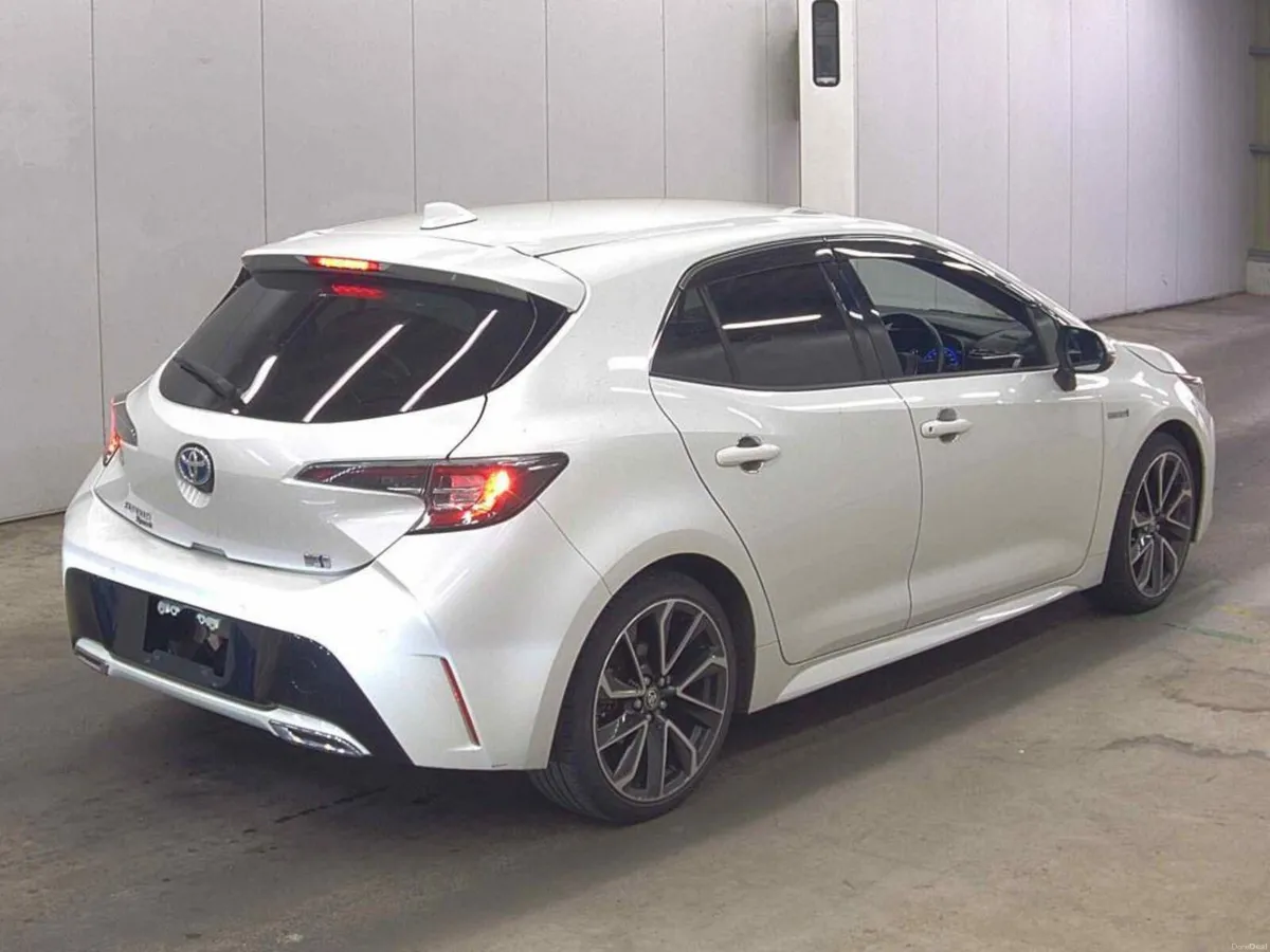 TOYOTA COROLLA GZ SPORT 1.8 PETROL HYBRID 2018 - Image 2