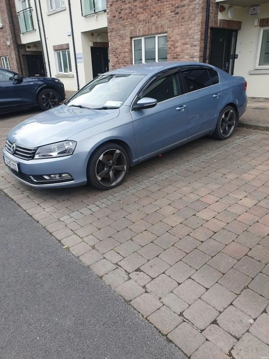 Volkswagen Passat 2013 - Image 1