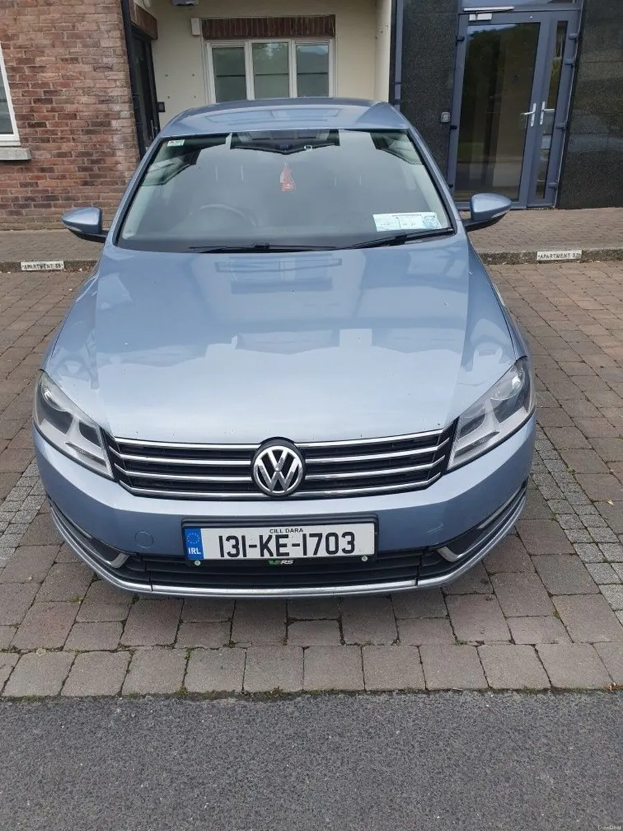 Volkswagen Passat 2013 - Image 2