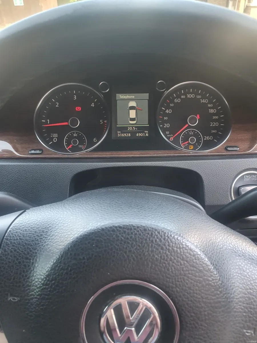 Volkswagen Passat 2013 - Image 4