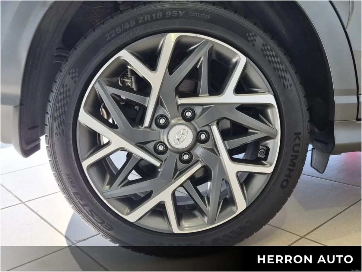 Hyundai KONA 1.6 GDI Hybrid Executive - Image 3