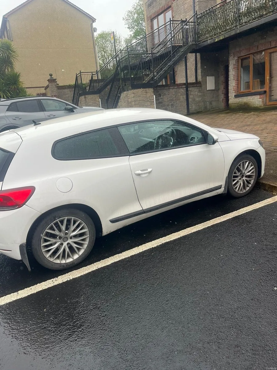 Car - Image 3