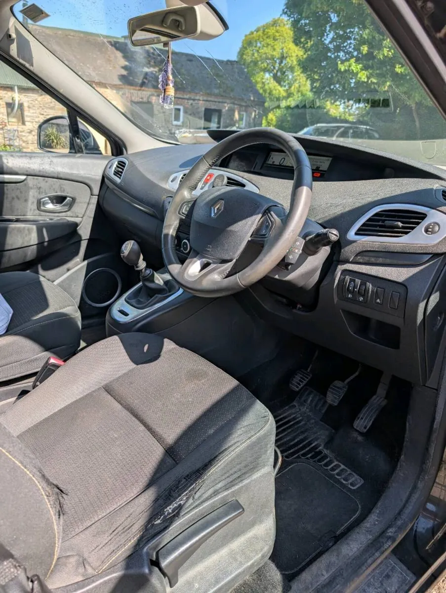 Tax and tested Renault Scenic €2000 - Image 4