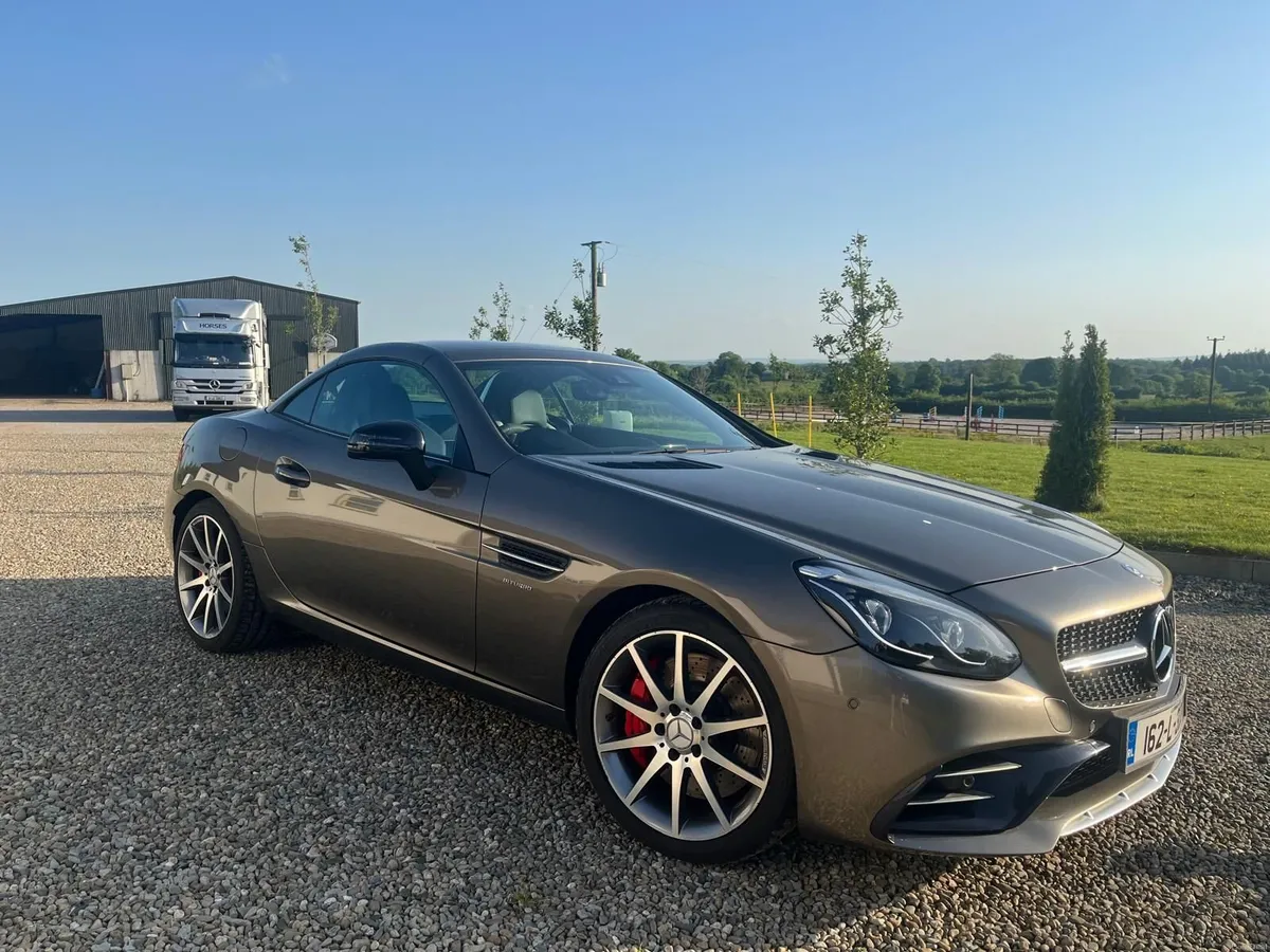 Mercedes-Benz SLC  43  AMG 2016 - Image 2