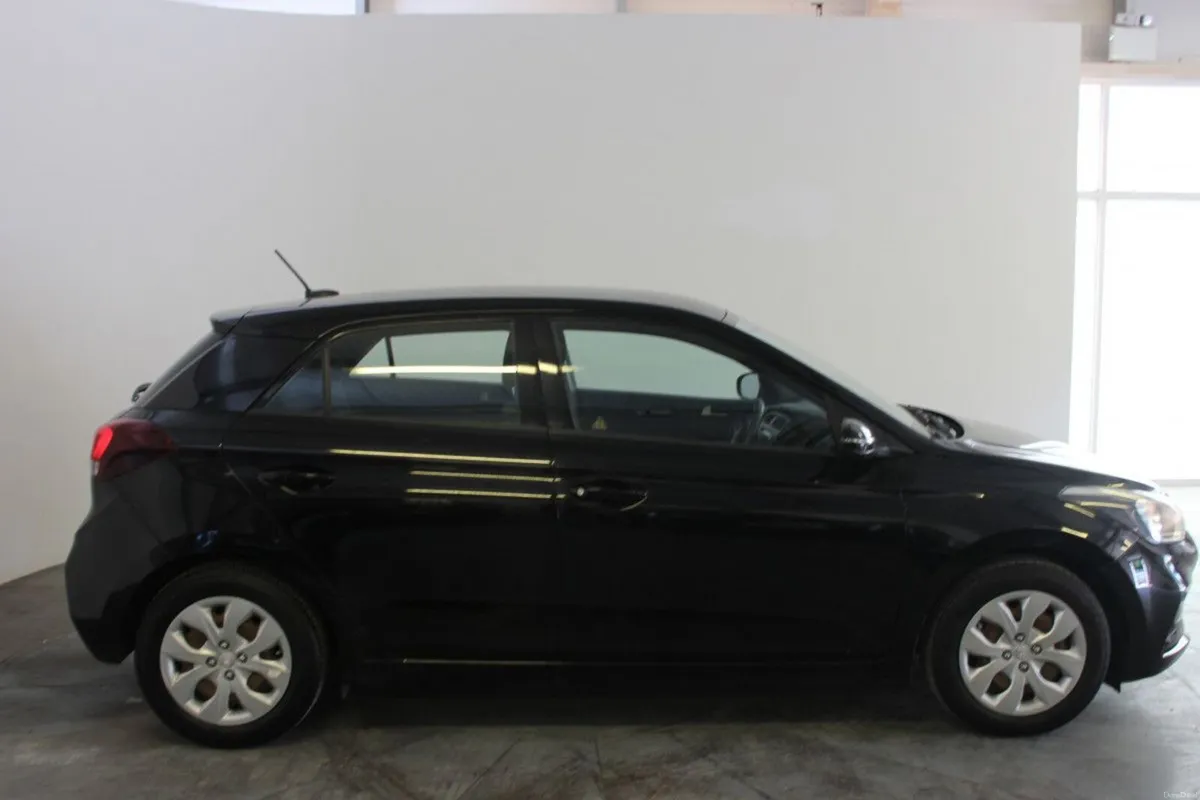 Hyundai i20 1.2 Classic - Image 2