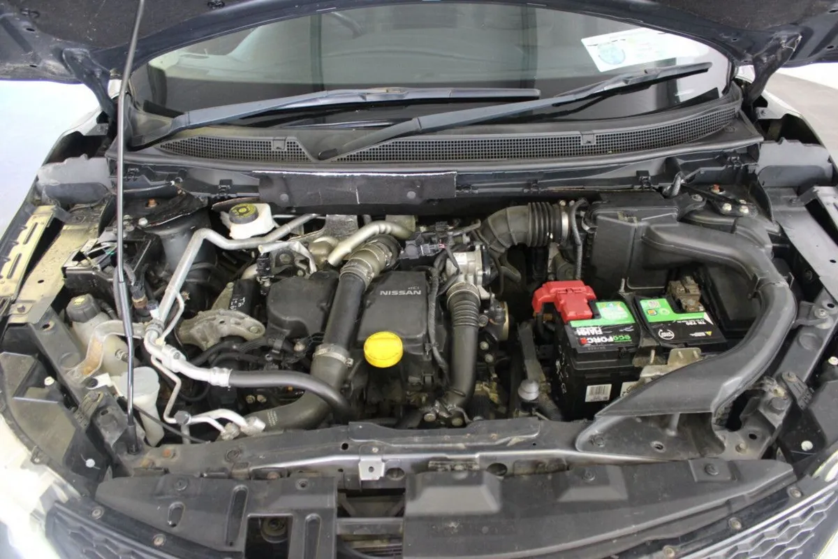Nissan Qashqai 1.5 DSL SVE - Image 4