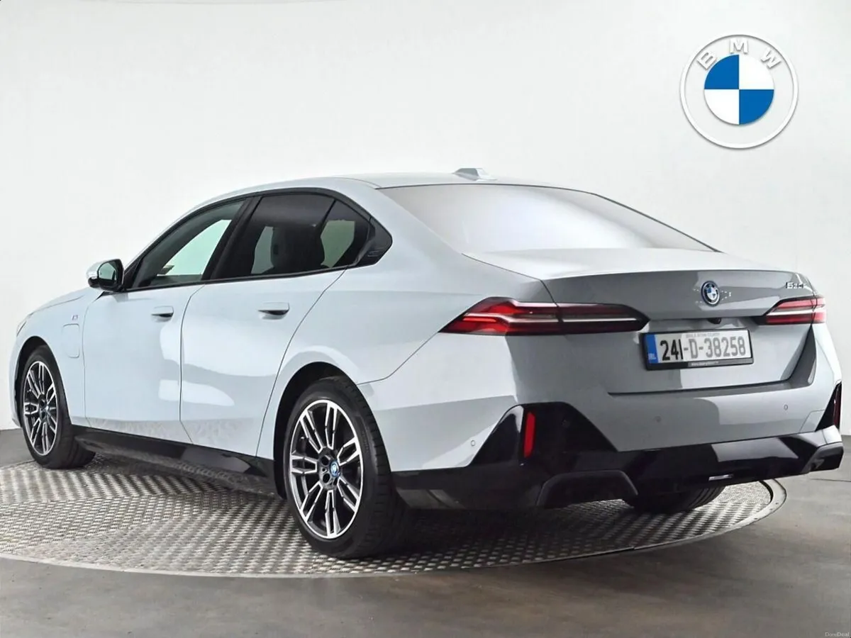 BMW 5-Series 530e M Sport Saloon - Image 2