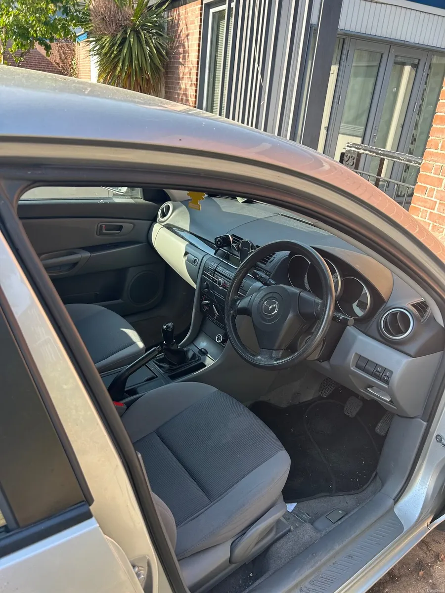 Mazda Mazda3 2009 - Image 2