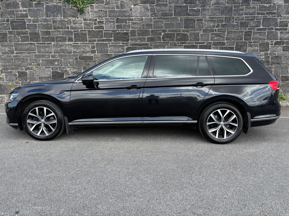 VW PASSAT Elegance! 2.0 TDI 150 BHP ! Super car!! - Image 5