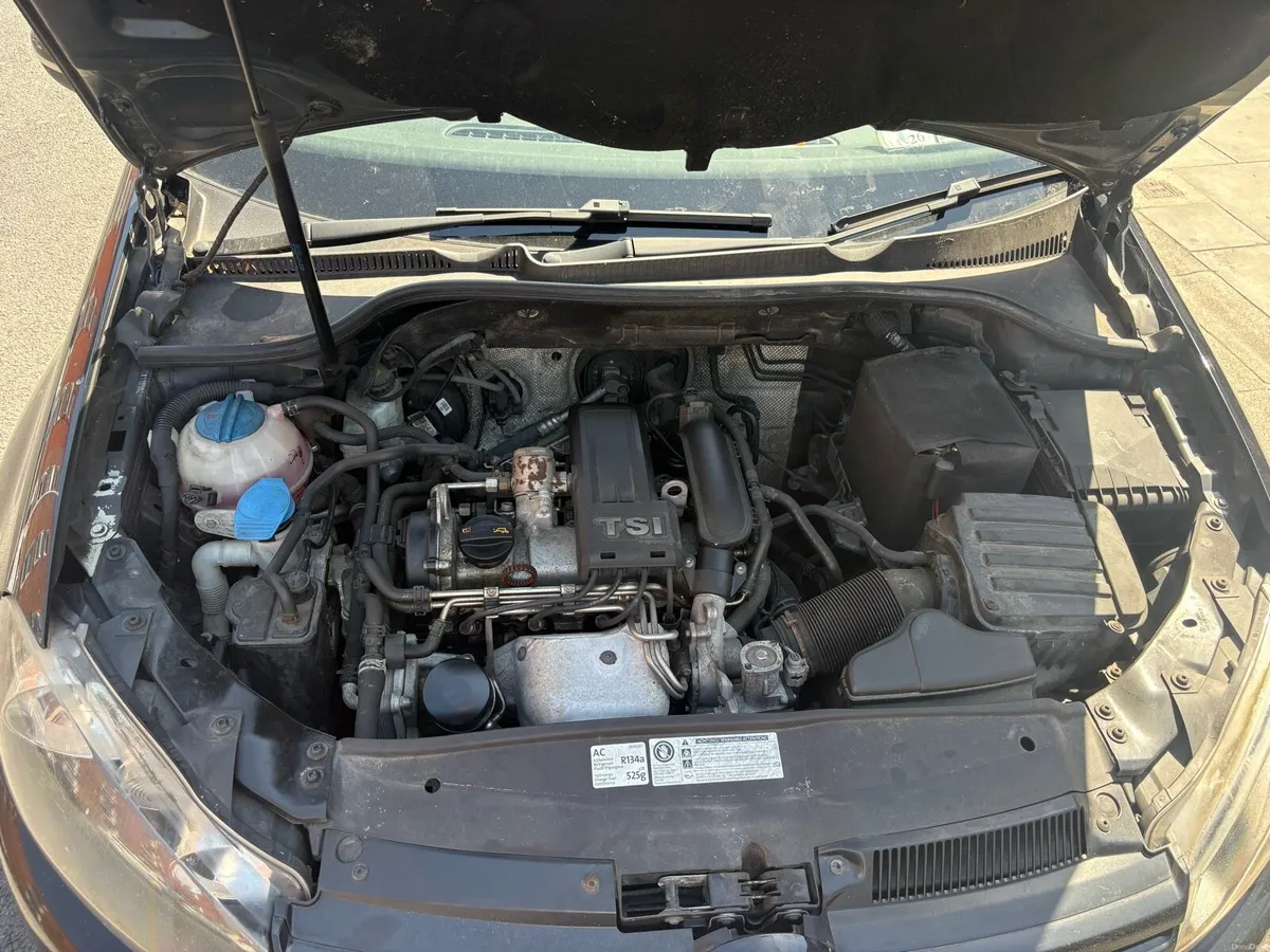 Volkswagen gold - Image 3