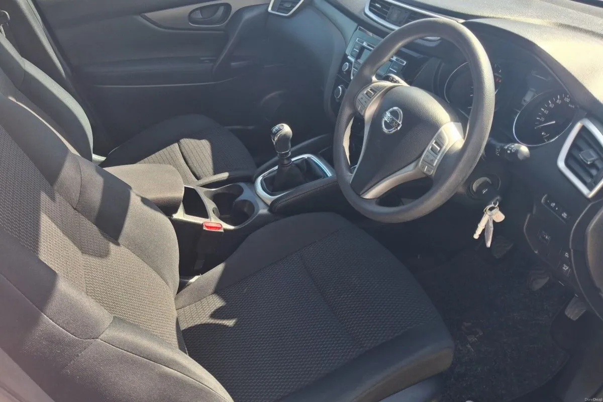 Nissan Qashqai XE 1.5 Diesel *NO WARRANTY* - Image 5
