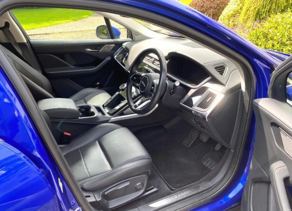 2019 Jaguar I-Pace EV400 - Image 6
