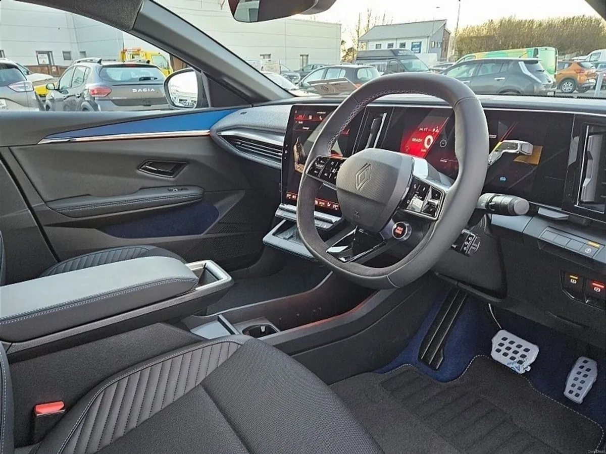 Renault Megane Techno Esprit Alpine EV - Image 6