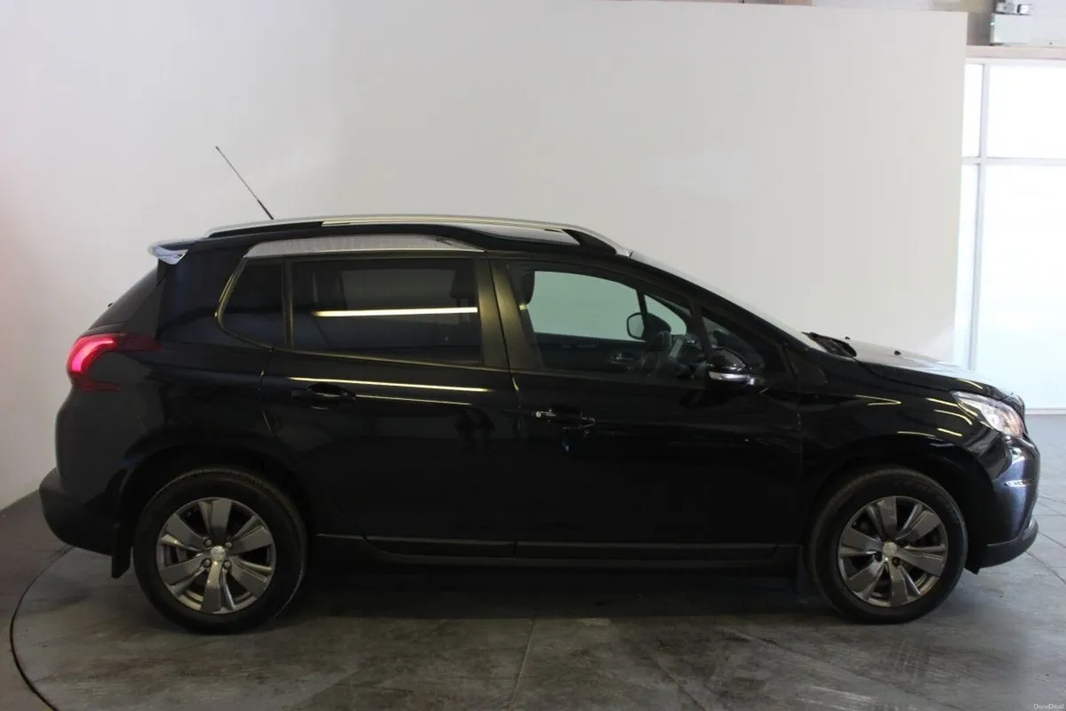 Peugeot 2008 1.2 PureTech 110 Auto Active - Image 3