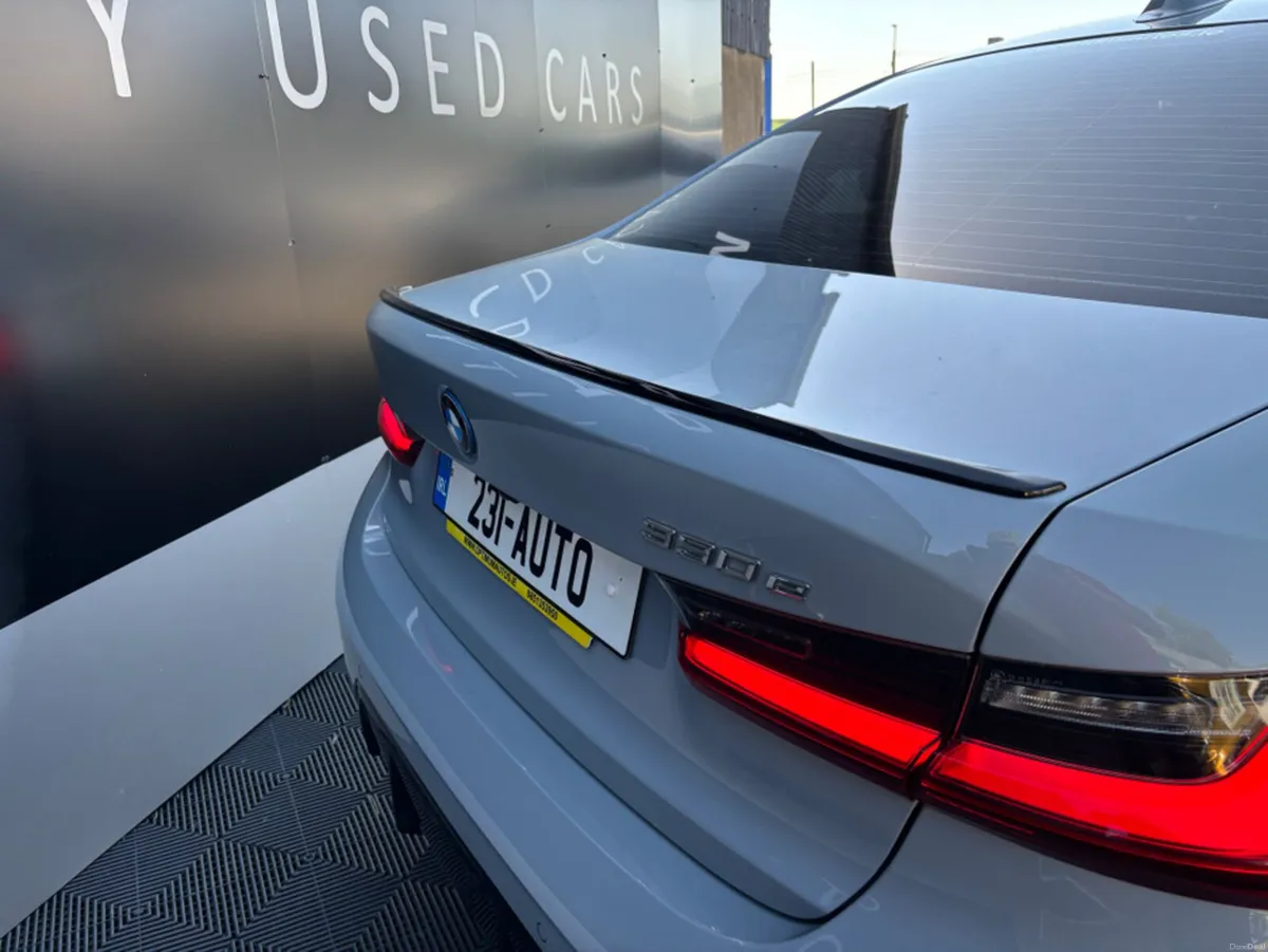 BMW 3-Series BMW 330e individual M-sport plug in h - Image 3