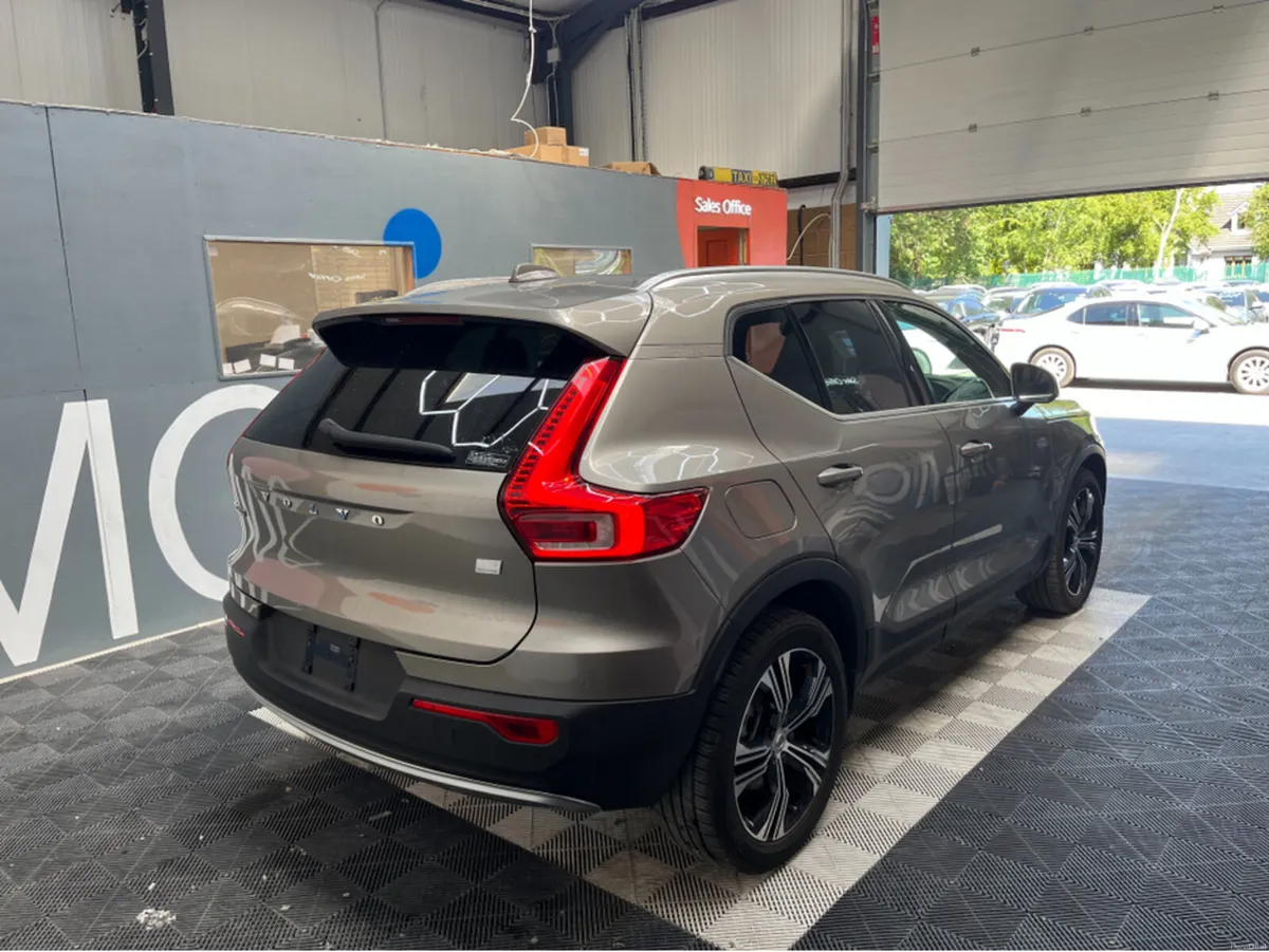 Volvo XC40 2020 VOLVO XC40 RECHARGE T5 1.5 AUTOMAT - Image 2