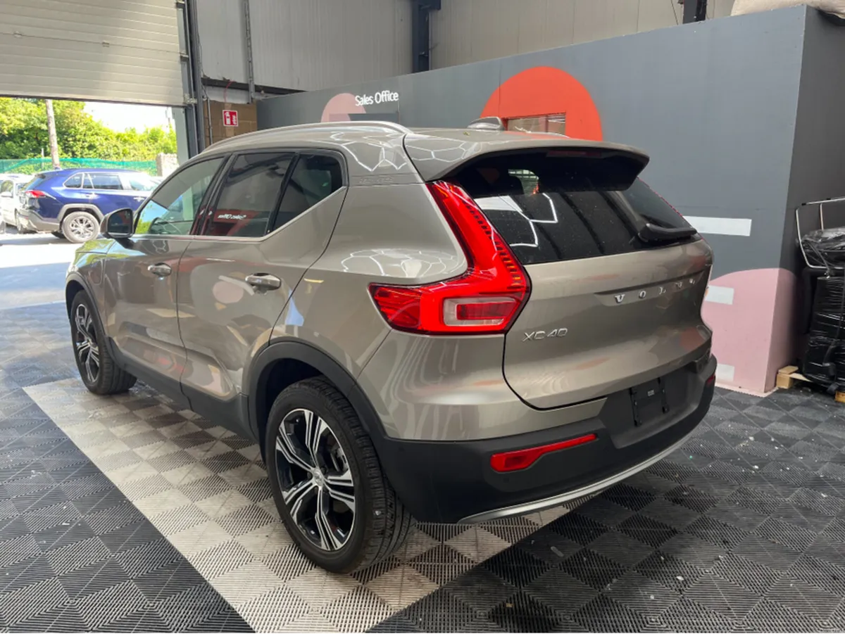 Volvo XC40 2020 VOLVO XC40 RECHARGE T5 1.5 AUTOMAT - Image 4