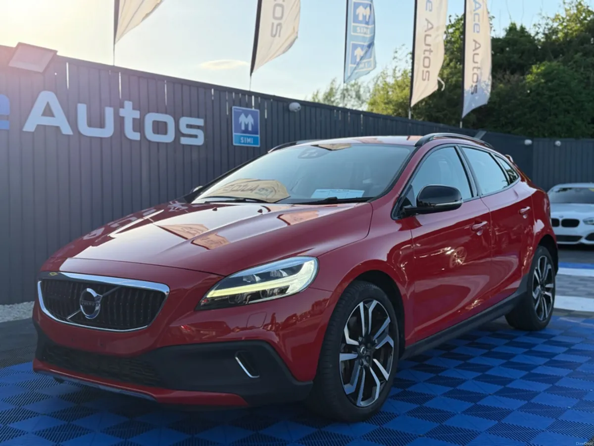 Volvo V40 CROSS COUNTRY - 2.0L DIESEL - AUTO - 12M - Image 2