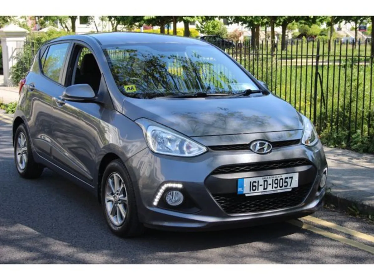 Hyundai i10 Deluxe 5DR - Image 3