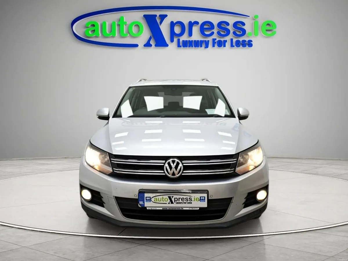 Volkswagen Tiguan Sport 2.0 TDI Panoramic roof - Image 3